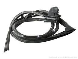 New Aftermarket '99-'05 Miata Door (Right) Weather Stripping NC10-58-760F