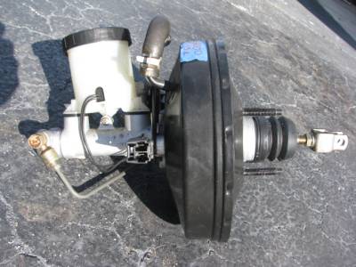 '99-'00 Mazda Miata Brake Master Cylinder and Booster - Image 1