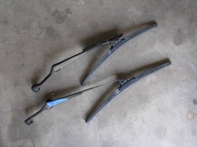 '90-97' Miata used parts (NA) - Miata Body, External Inc. Lighting - '90 - '97 Mazda Miata Windshield Wiper Arms (pair)